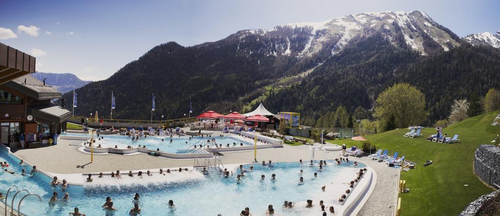 Hotel Les Bains D'Овроназ Екстериор снимка