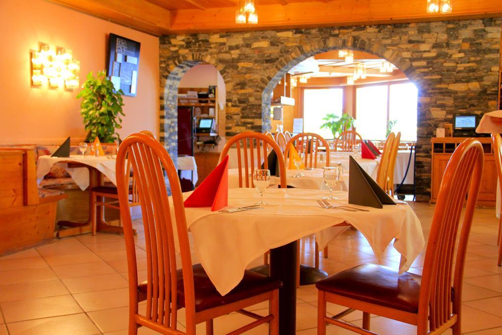 Hotel Les Bains D'Овроназ Екстериор снимка