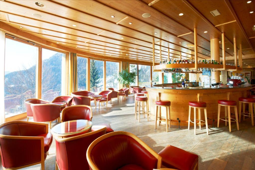 Hotel Les Bains D'Овроназ Екстериор снимка