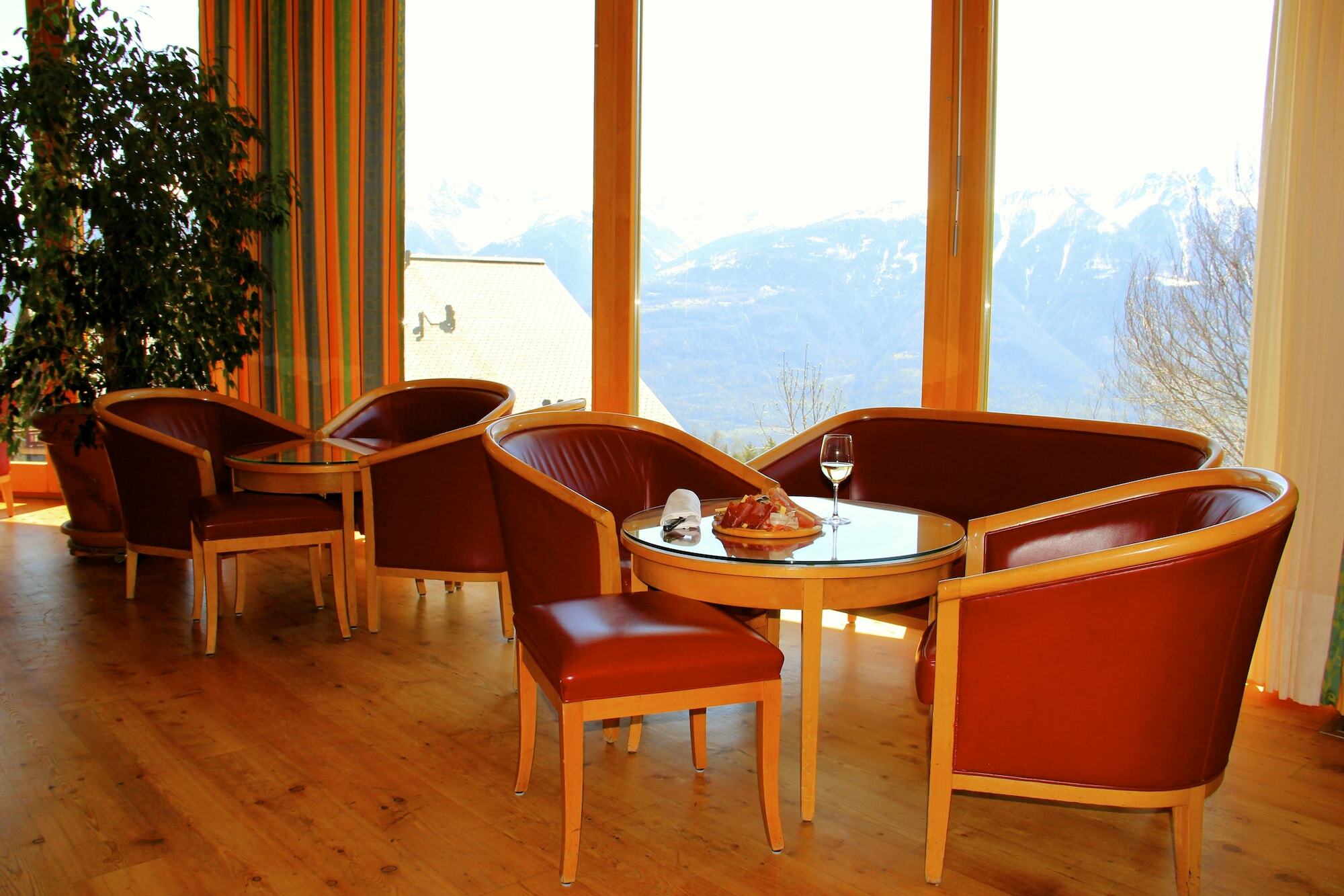 Hotel Les Bains D'Овроназ Екстериор снимка