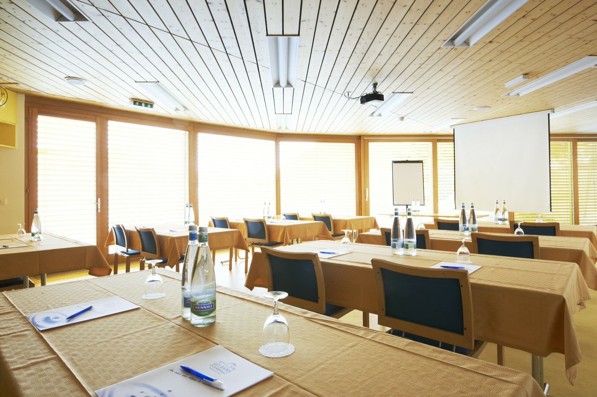 Hotel Les Bains D'Овроназ Екстериор снимка